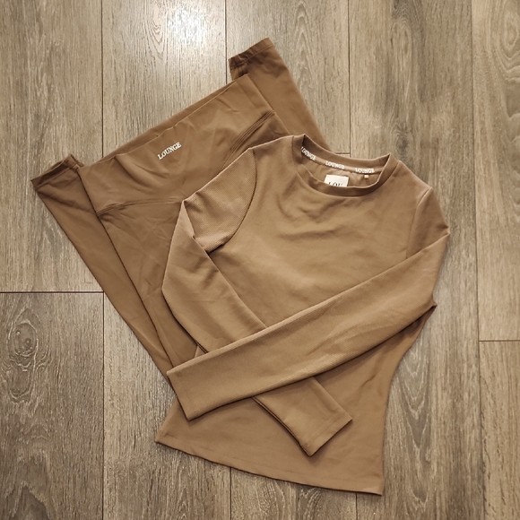 Lounge Set - Picture 1 of 6